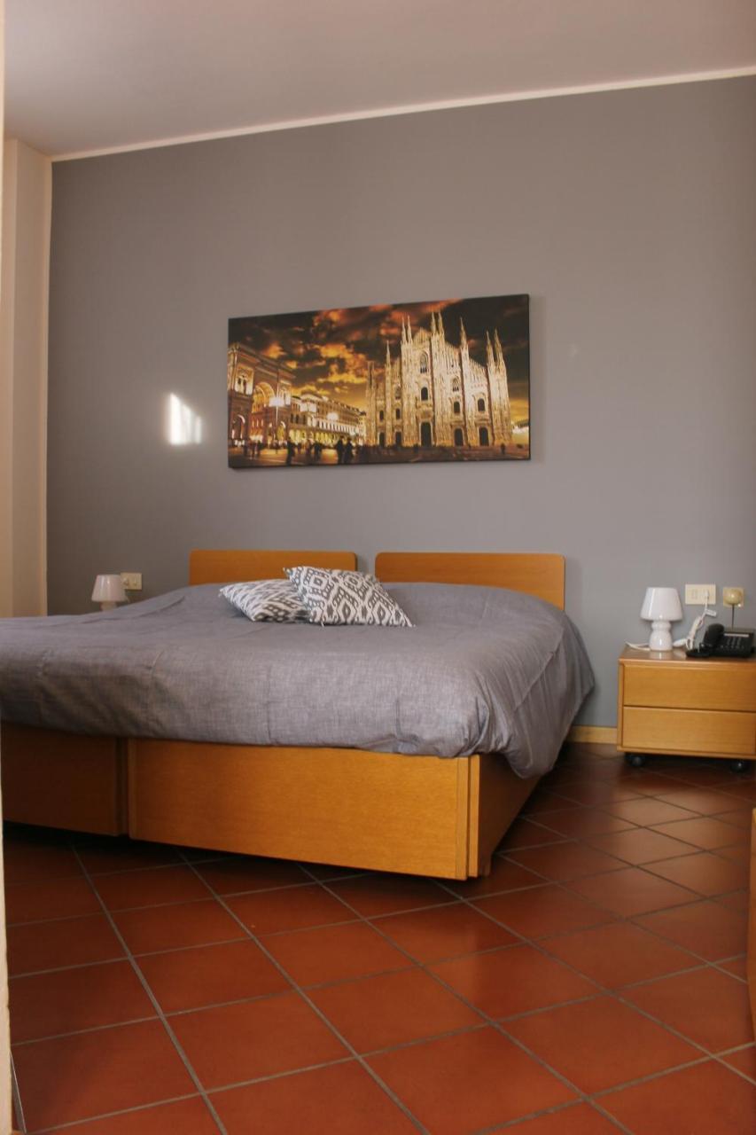Albergo La Scaletta Канту Екстер'єр фото